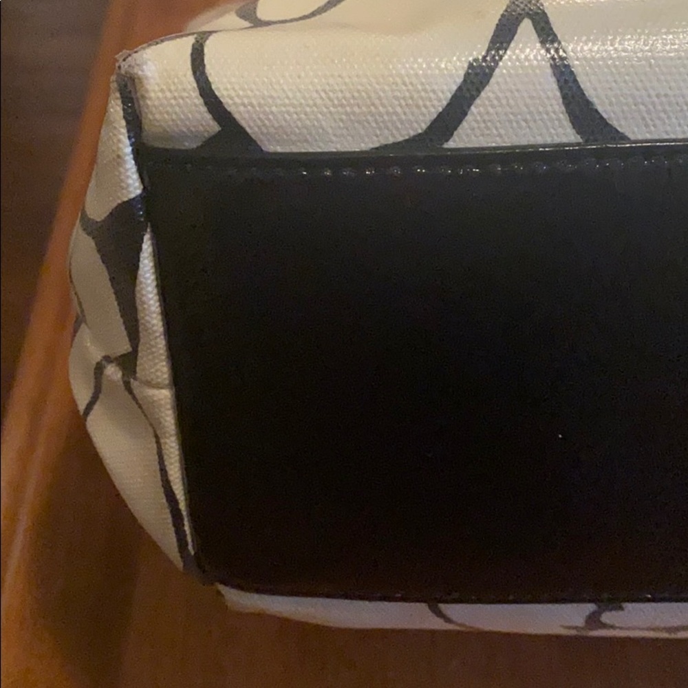 Authentic Kate Spade Tote - Picture 5 of 8